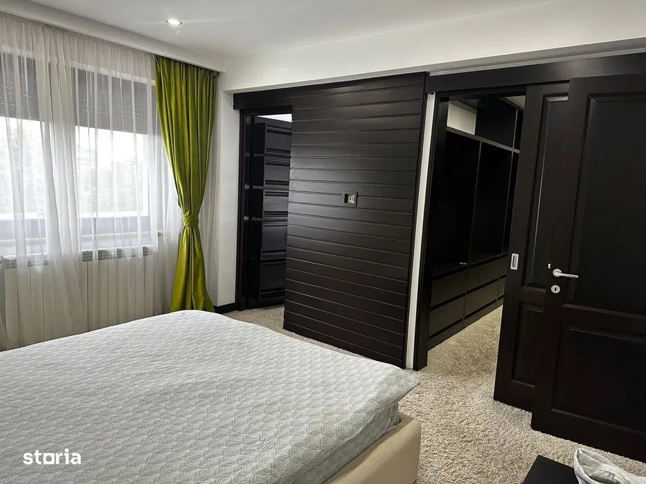 Apartament 3 camere transformat in 2 - Romarta - 84 mp