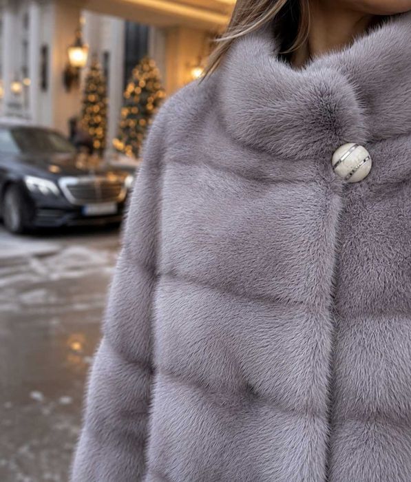 Haină de Nurcă , Vizon , Blană de Lux , Culoare Gri , Mărime L–XL Saga Mink