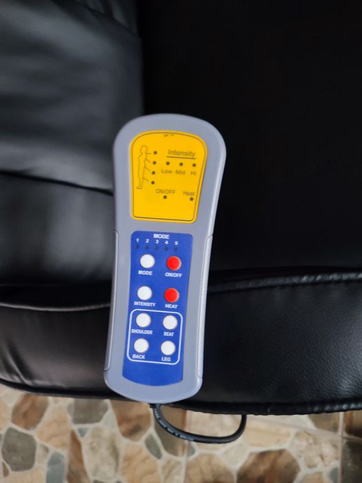 Scaun de masaj cu telecomanda