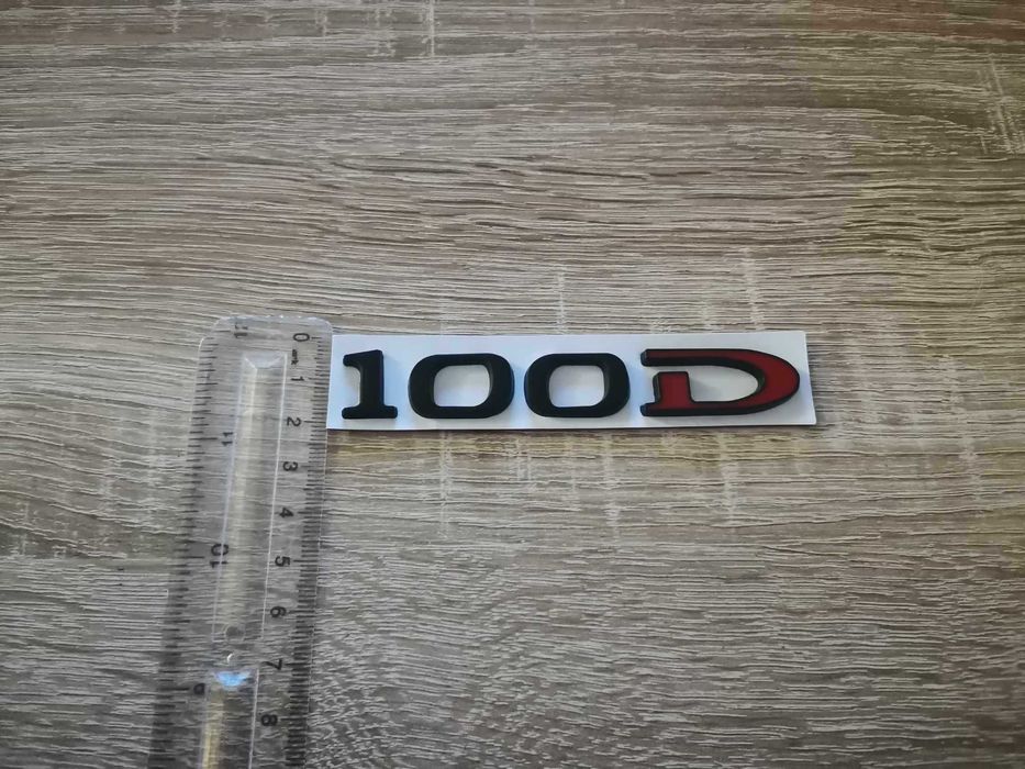 черен надпис Tesla Тесла 100D