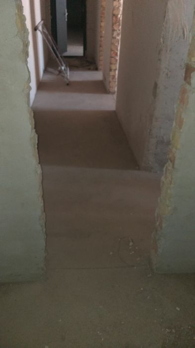 Karobka uy sotiladi.