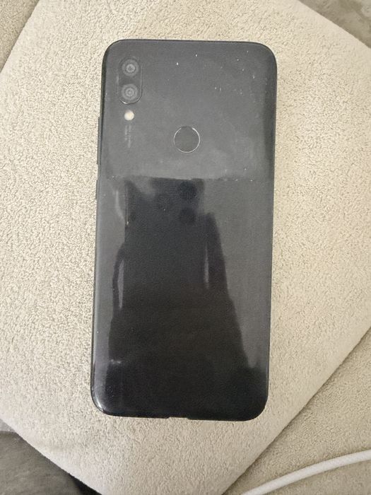 Redmi 7 by Xiaomi