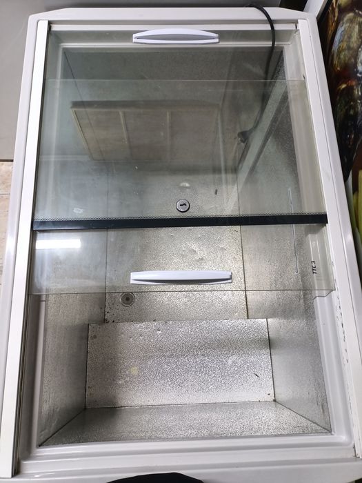 Продам морозильник