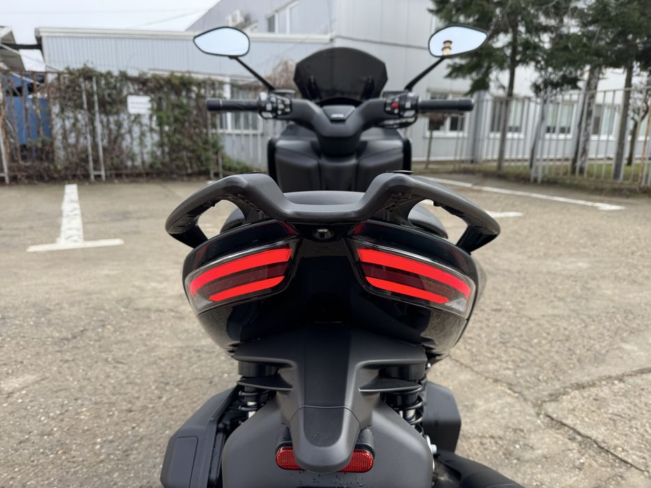 Scuter Zontes 125, ca nou, Garantie producator