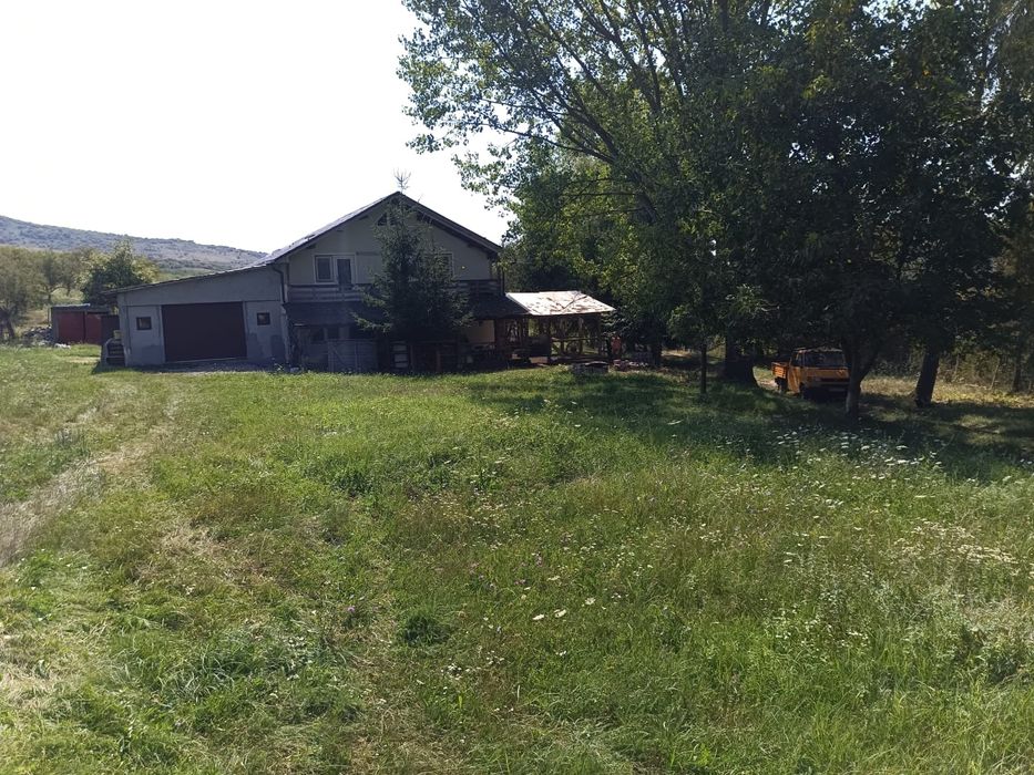 Casa + Teren de vanzare