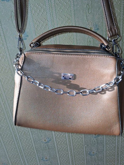 Продам хорошую сумочку