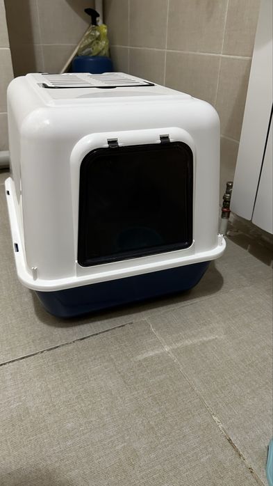 Кошачий туалет-домик