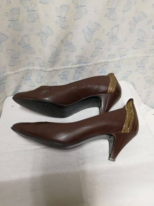 Продам туфли недорого.