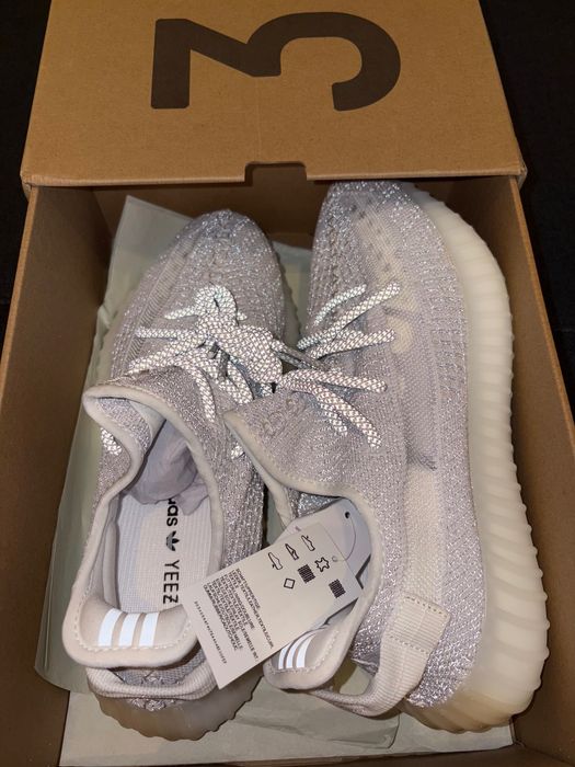 Yeezy Boost 350 v2 Static ‘42 2/3’