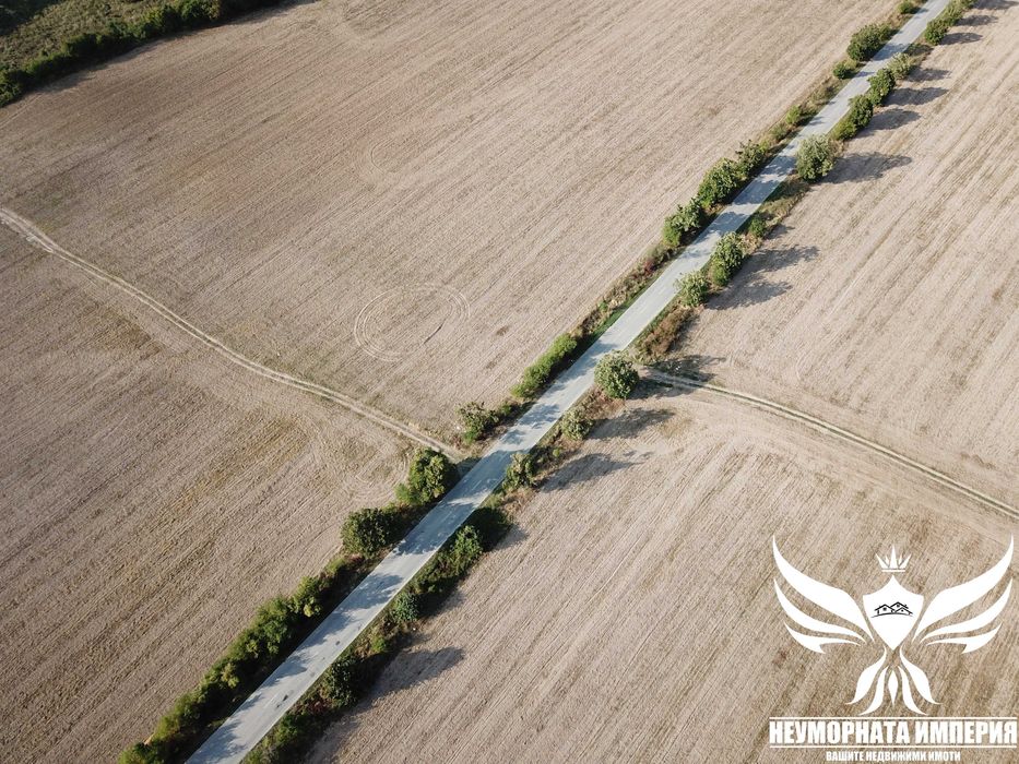 Продавам земя 5000кв. след с.Тополово на първа линия към с.Леново