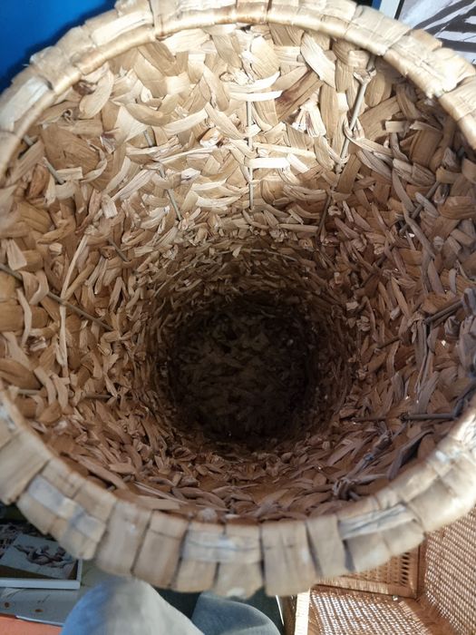 Suport/masca pentru flori/ghivece