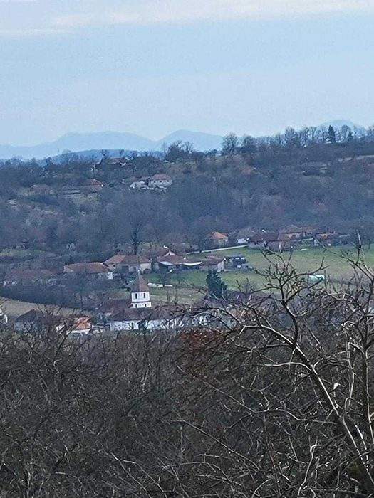 CASA   cu panorama si teren generos