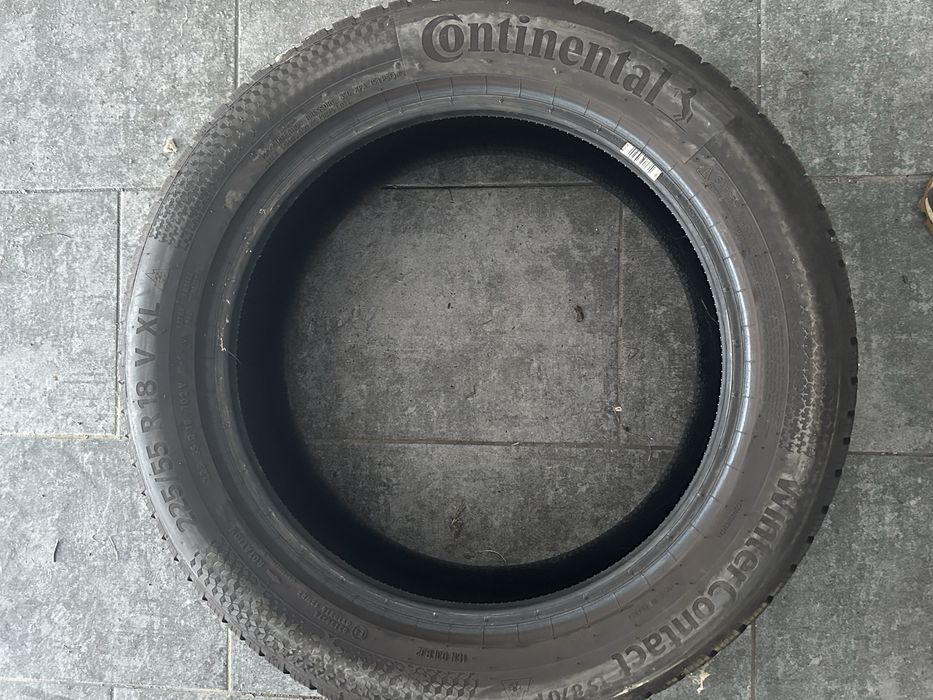 Vand 2 bucati de cauciucuri de iarna