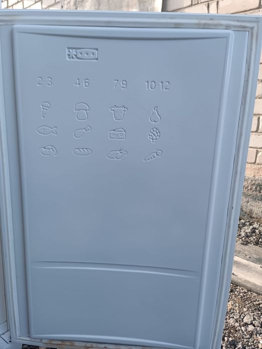 Продам морозильную камеру Индезит