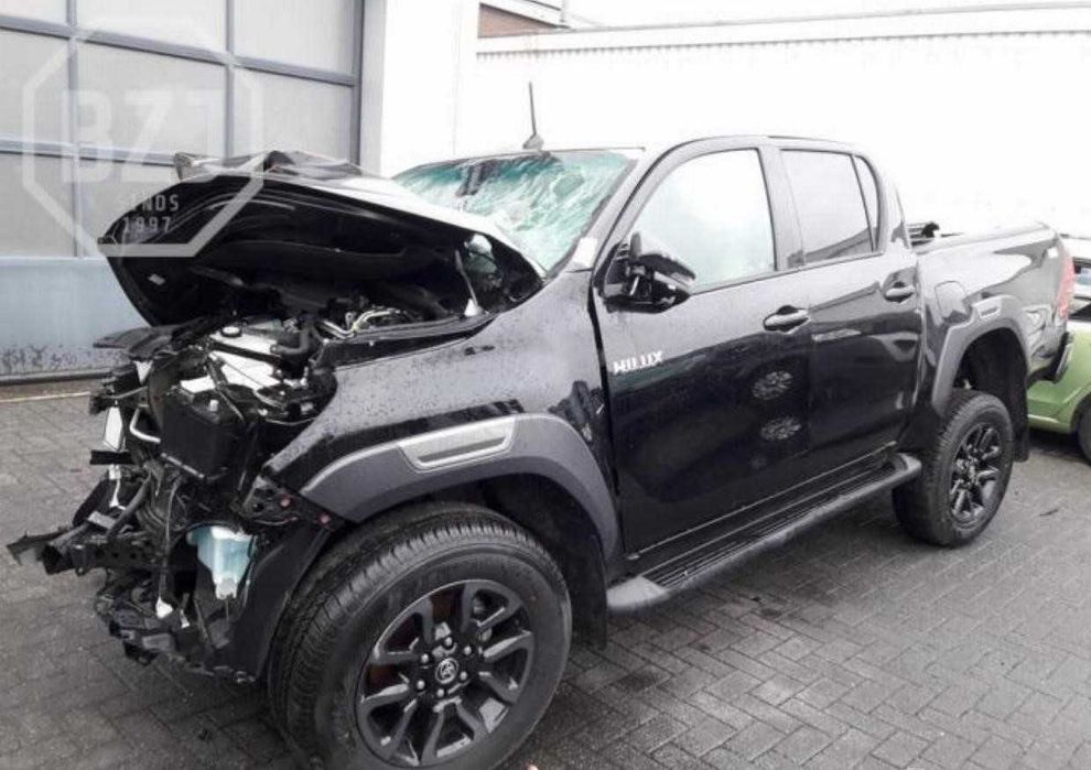 dezmembrez toyota hilux 2019