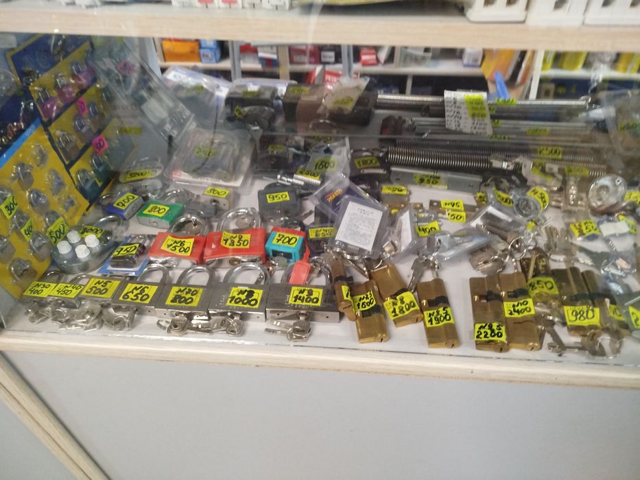 Шахтинск Замки разные виды