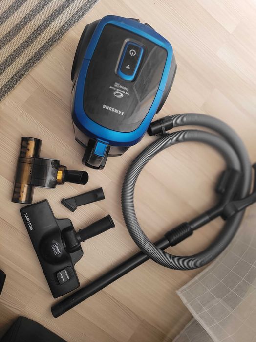 Aspirator Samsung fara sac 2000w