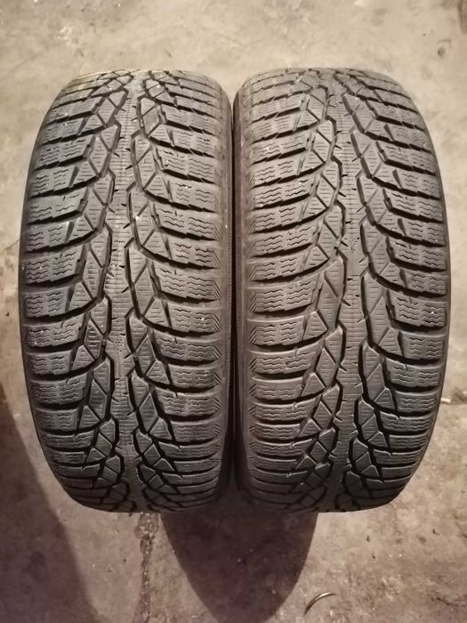 Продавам 2 броя зимни гуми 205.55.16 на 1 сезон дот 2021 Nokian