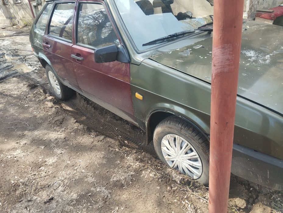 Срочно продам машину на ходу