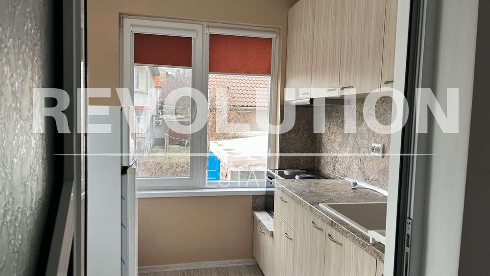 Дава се под наем Етаж от къща в Варна, Цветен квартал - 68 кв.м за 400 € - Снимка #2