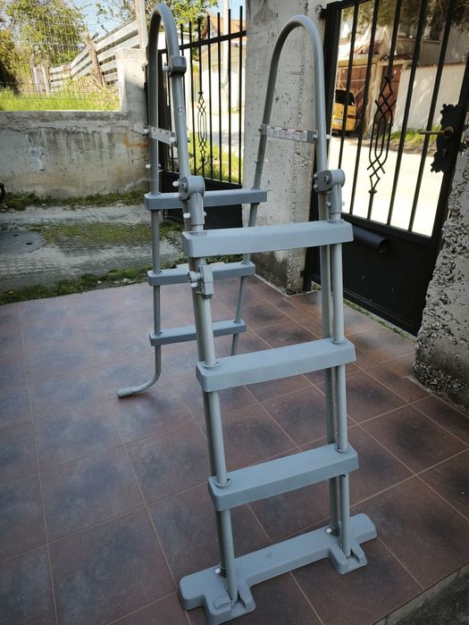 Стълба за басейн Bestway