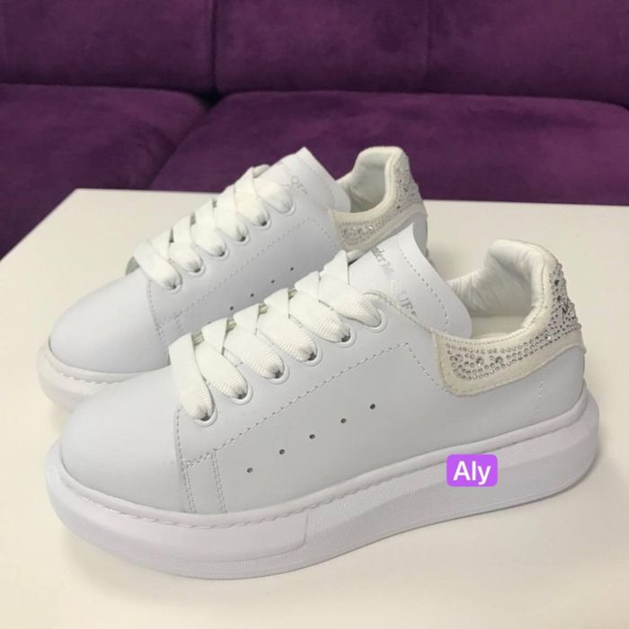 Adidași Preț redus