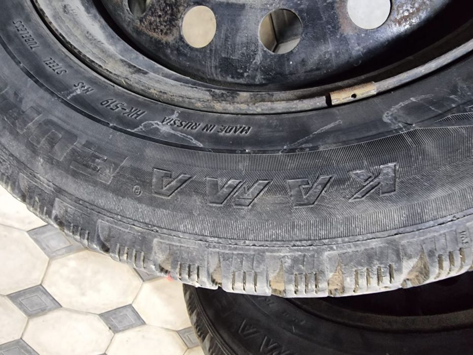 Продам шины вместе с дисками