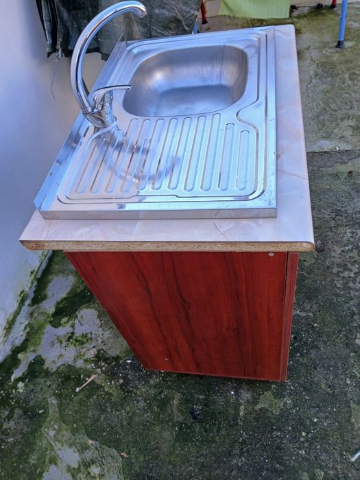 Chiuveta inox si masca din pal .