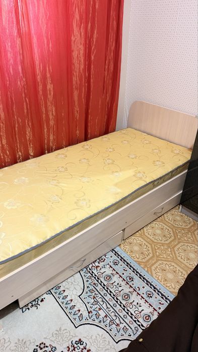 Продам односпальную кровать