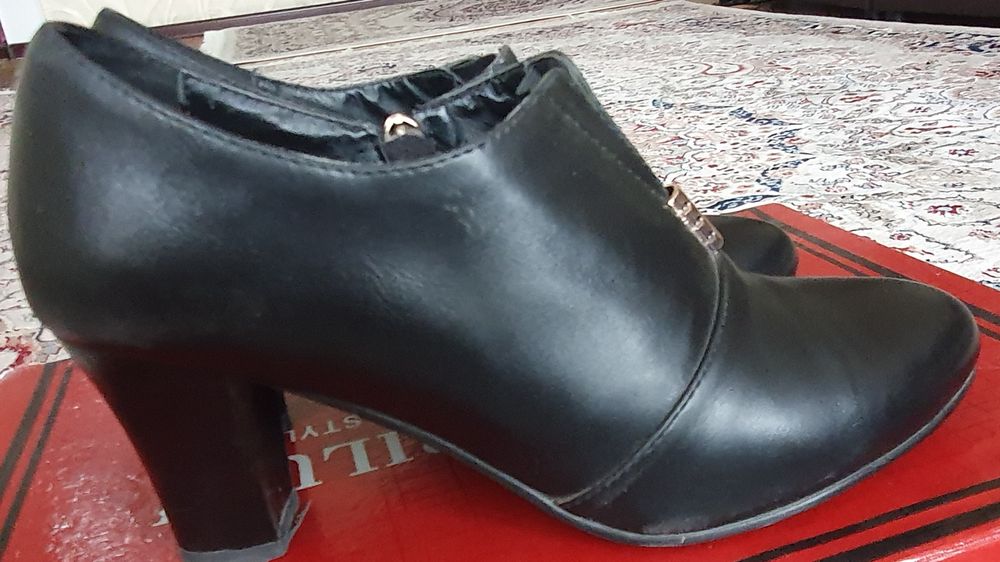 Обувь женская, б/у