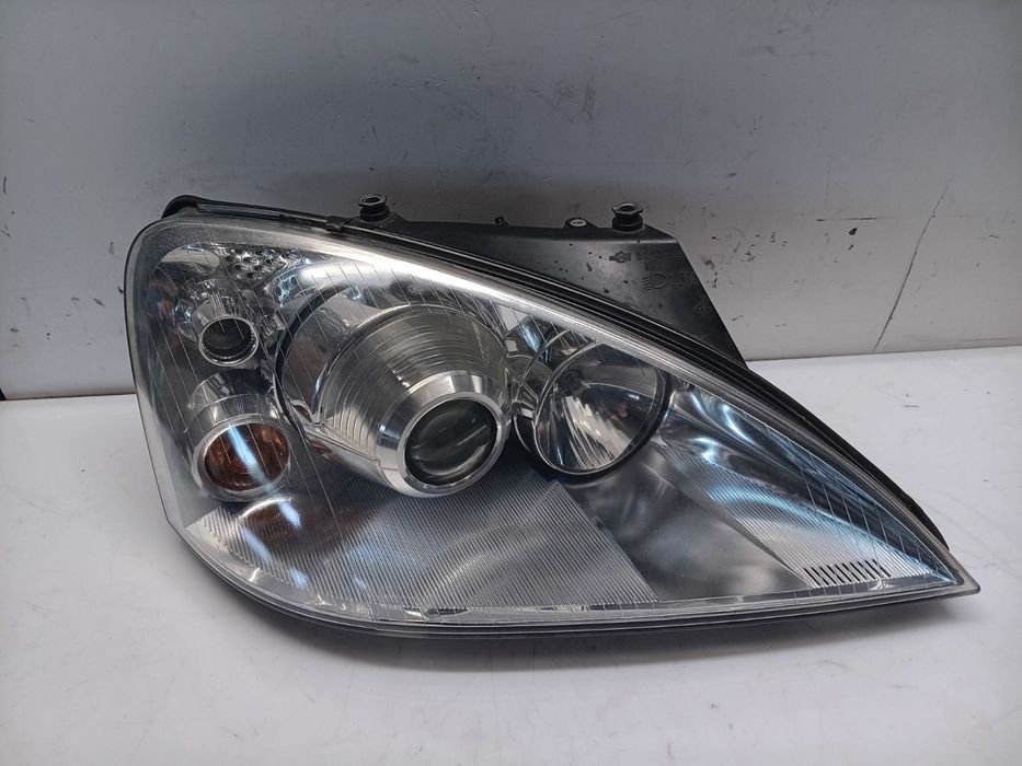 Десен фар за Ford Galaxy / Галакси ксенон 2000-2006г.