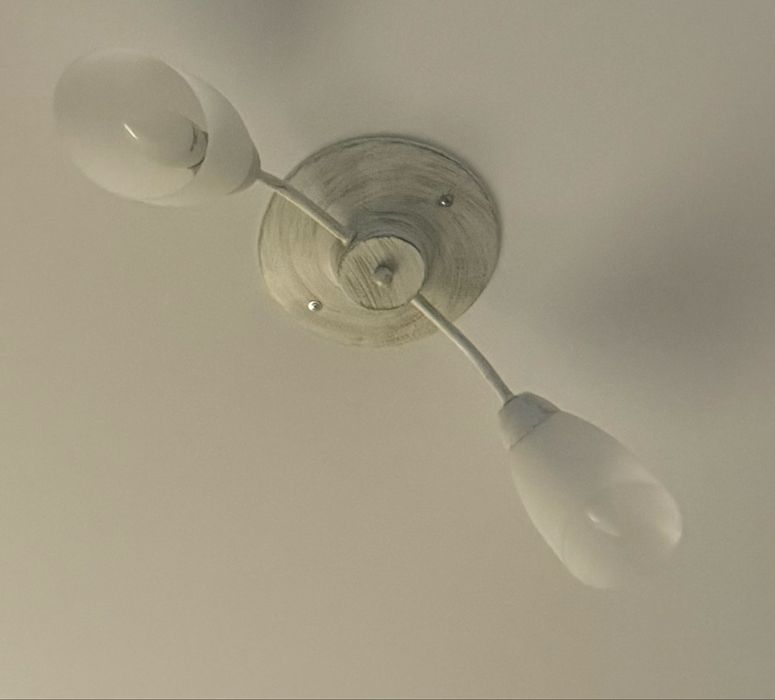 Продам люстры в отличном состоянии