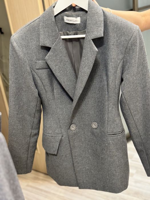 Совершенно Новый пиджак