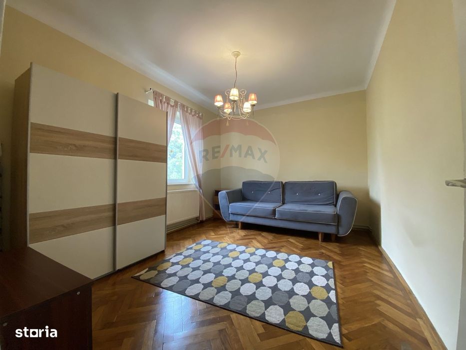 Apartament de inchiriat pe Str Merilor