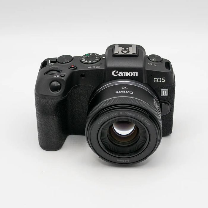 Фотоапарат canon rp