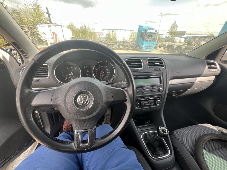 Vând planșă bord VW Golf 6 model 2010 Mk 6 cu toate aerbagurile