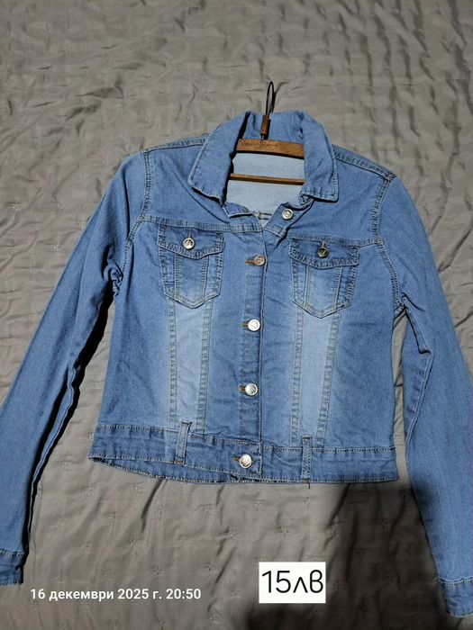 Продавам дамски якета и елеци