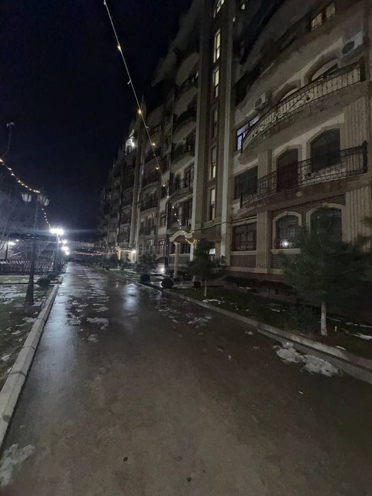 Чиланзар 8 новостройка евро 50кв 2-4-8 ор-Парус. Кадастр есть. Своя