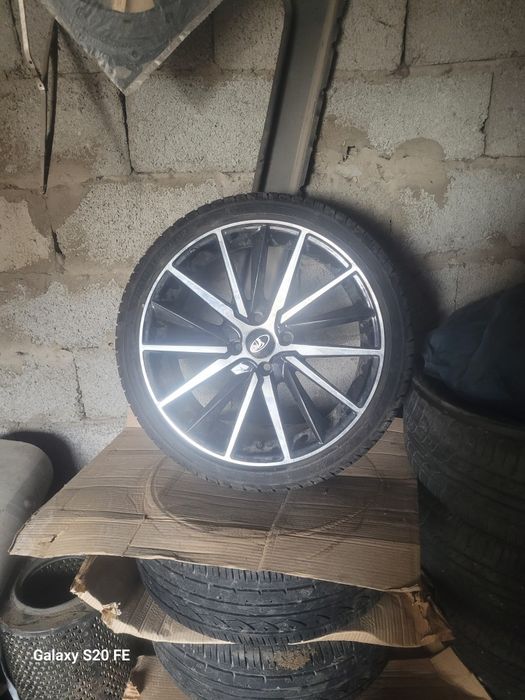 Диски низкопрофильной резиной размер 205/40/17