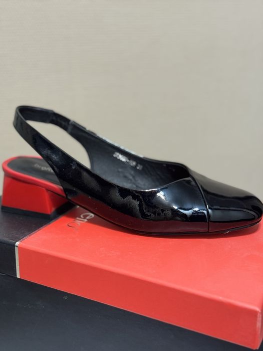 Босоножки кожа лак