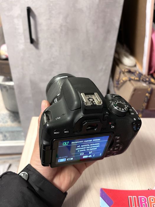 Продам Canon EOS 750D + 3 объектива (полный комплект)