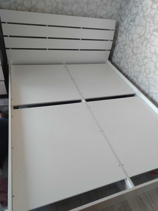 Продаётся двухспальная кровать