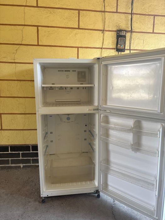 Продаёться холодильник