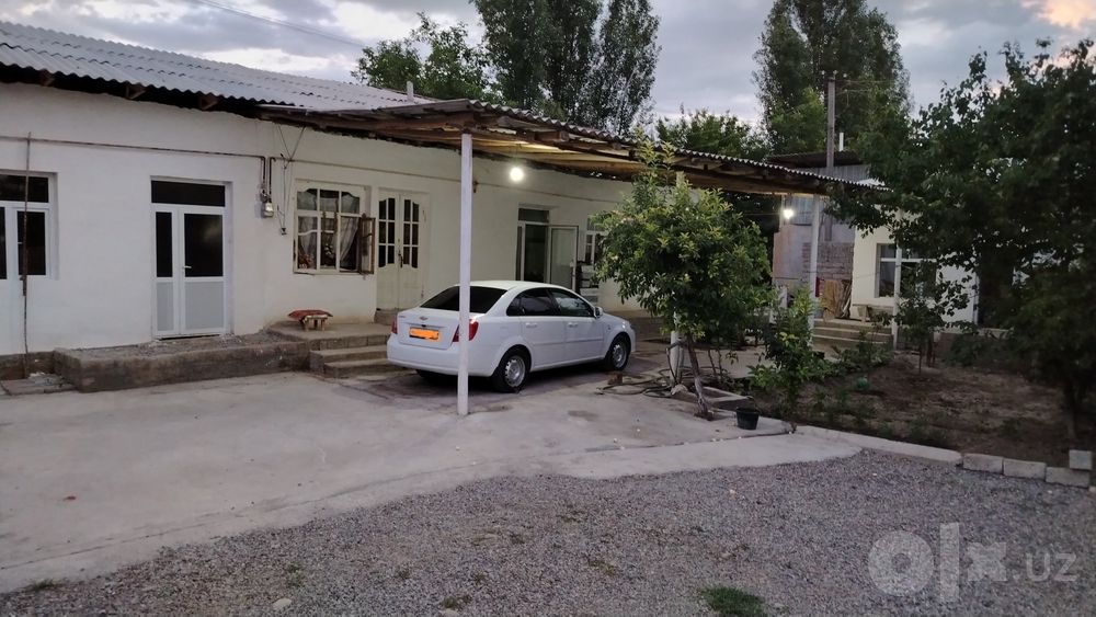 Toshkent shaxar Yangixayot tumani Gulzor mahalla uy sotiladi