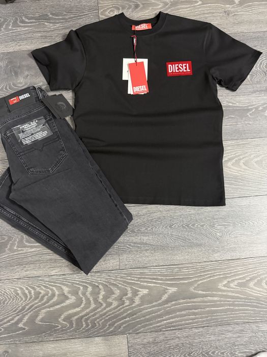 Blugi dsq2 calitate superioara tricou  si blugi