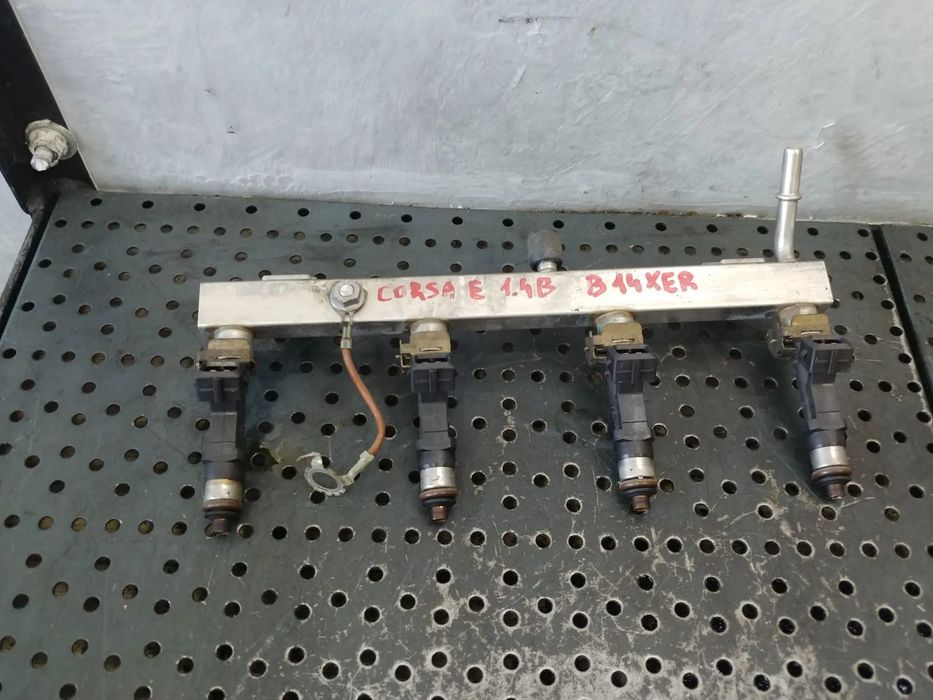 rampa cu injectoare 1.4 b b14xer  opel corsa e x15  0280151315  55590487  0280158181