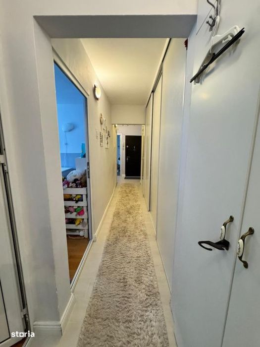 Oportunitate! 3 camere decomandate, 64 mp utili, 2 bai, boxa subsol, p