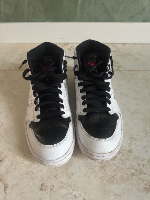 Adidasi nike jordan