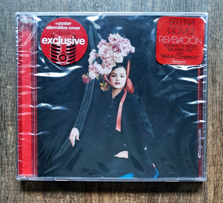 Selena Gomez - Revelacion (with poster)