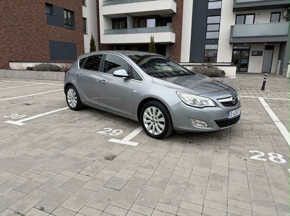 Autoturism Opel